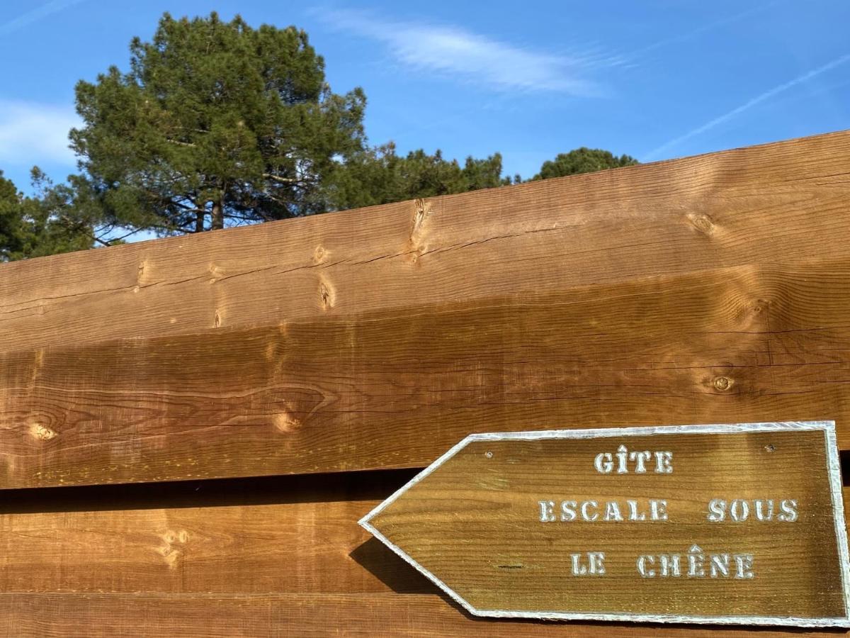 Escale Sous Le Chene Hotel Salles  Bagian luar foto